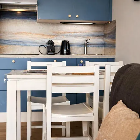 Cosy, Parking Et Front Apartman *