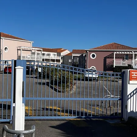 Dans De Tourisme Front De Mer, Piscine Chauffee Les Sables-d'Olonne