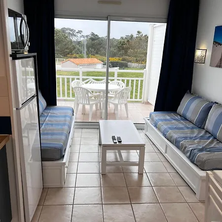 Apartment Dans De Tourisme Front De Mer, Piscine Chauffee Les Sables-d'Olonne
