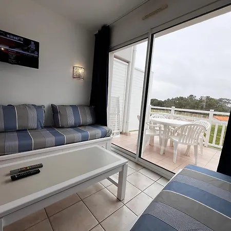 Dans De Tourisme Front De Mer, Piscine Chauffee