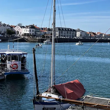 Dans De Tourisme Front De Mer, Piscine Chauffee Apartment Les Sables-d'Olonne
